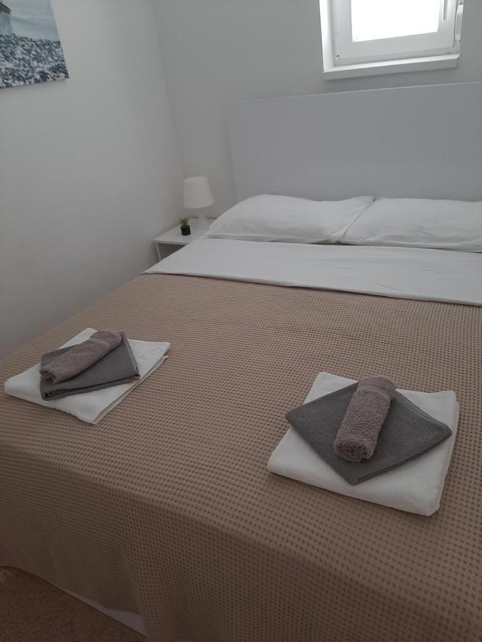 Apartment Enis Barbariga Extérieur photo